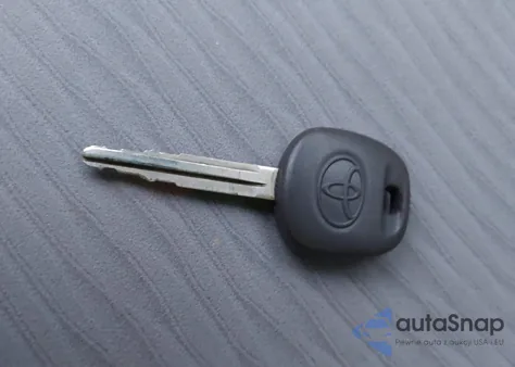 2010 Toyota Corolla Le z USA, uszkodzony, nr VIN JTDBU4EE1AJ068229